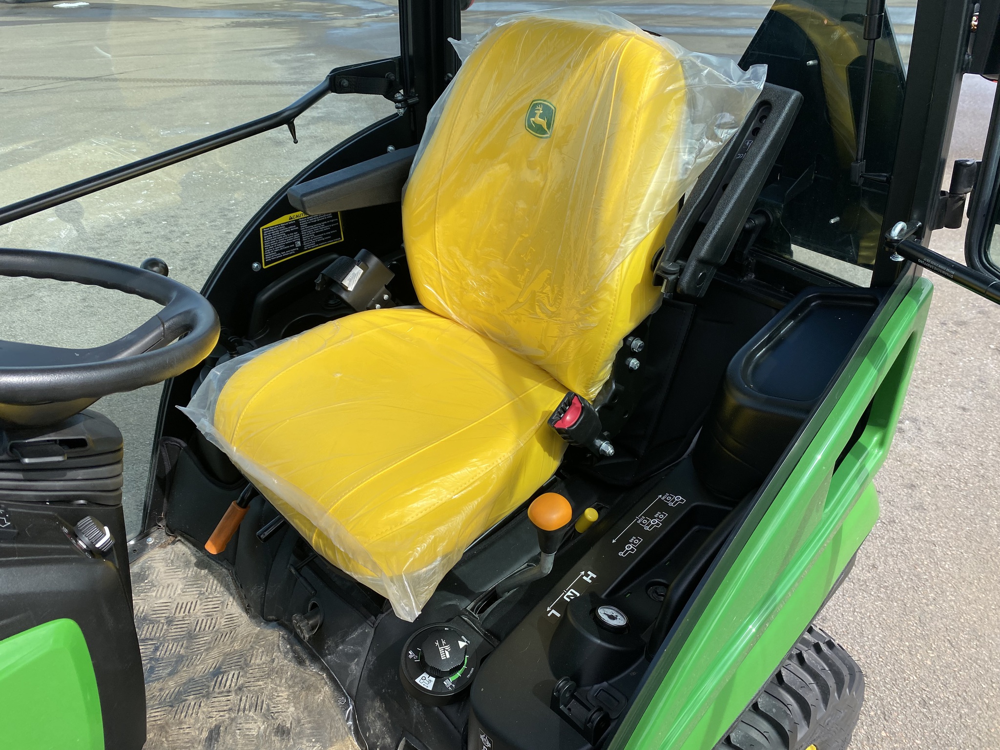 2023 John Deere 1025R Image 13
