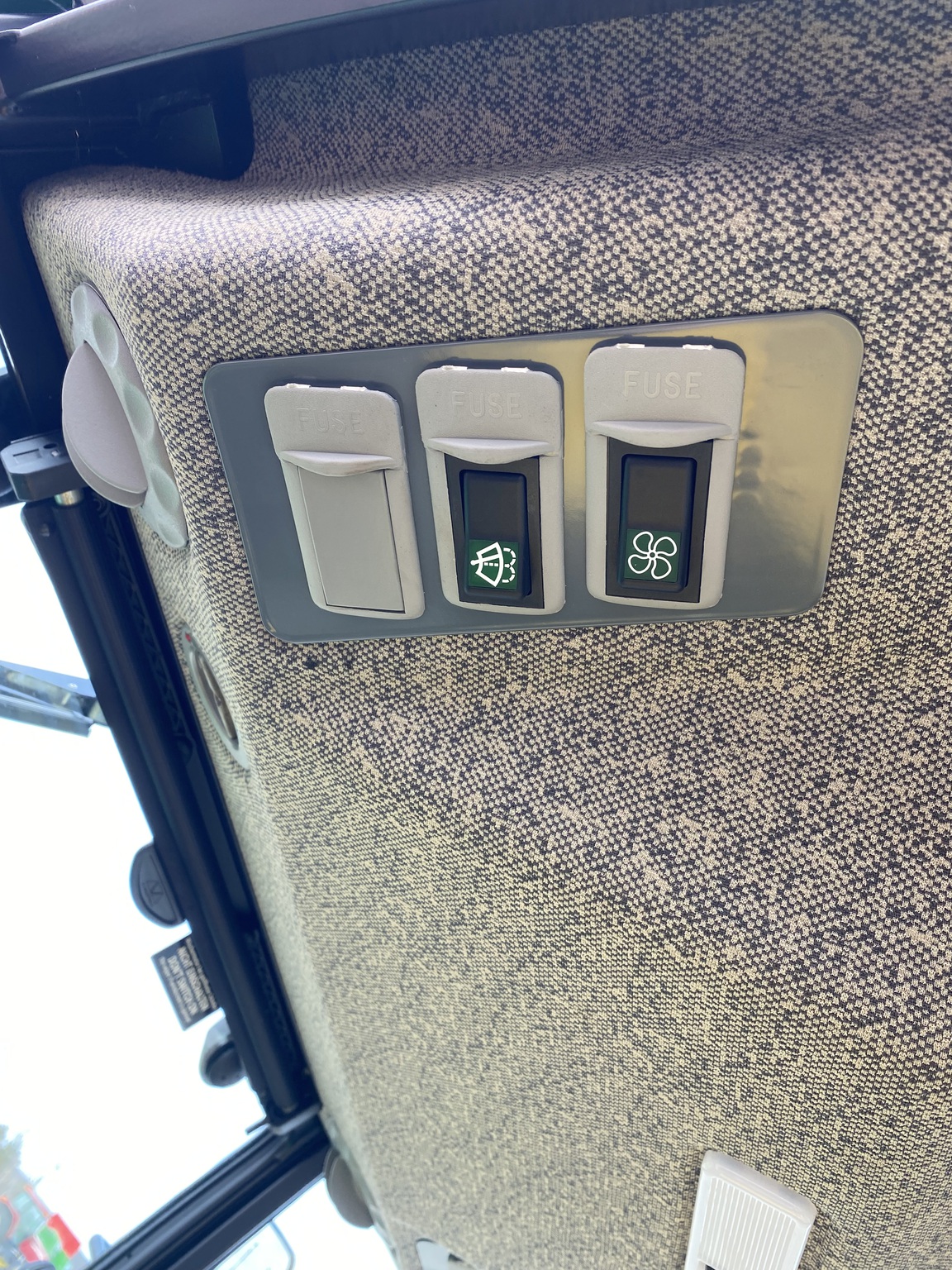 2023 John Deere 1025R Image 9