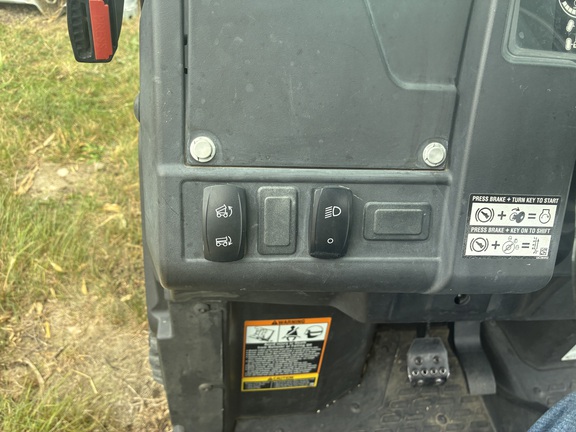 2021 John Deere XUV 835M (10th thumbnail)