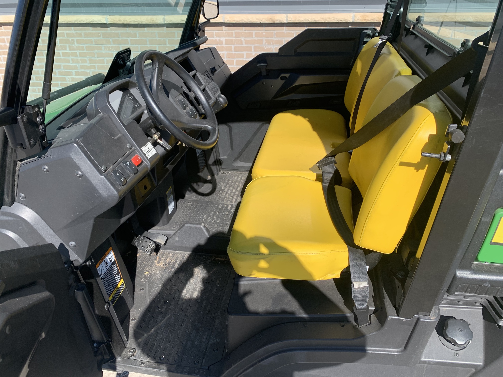  2021 John Deere XUV 835M at Heritage Tractor in Smithville, MO