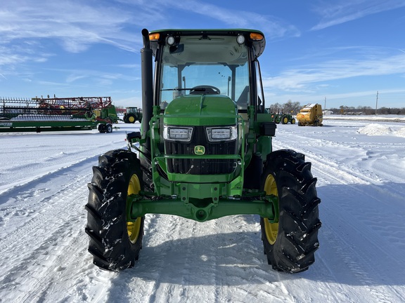 2025 John Deere 5075E - Photo3
