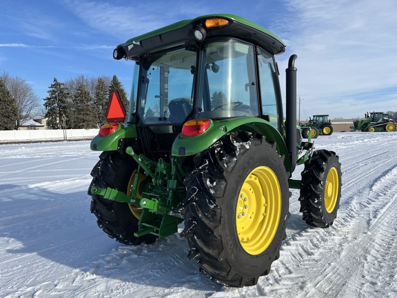 2025 John Deere 5075E - Photo6