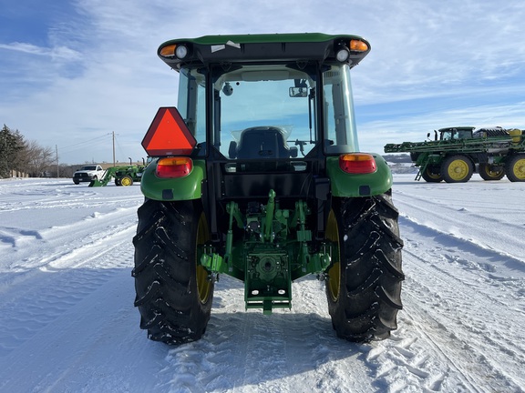 2025 John Deere 5075E - Photo7