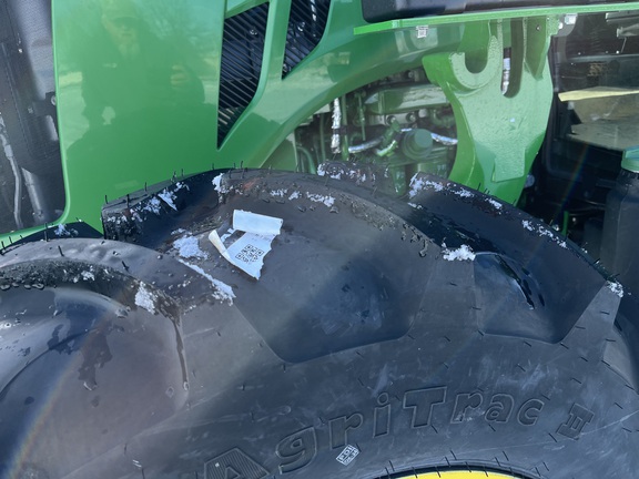 2025 John Deere 5075E - Photo12