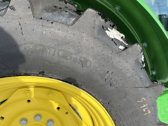 2025 John Deere 5075E - Photo17