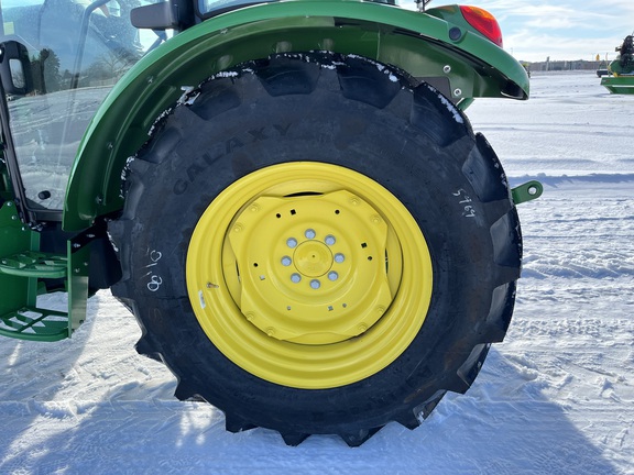 2025 John Deere 5075E - Photo19