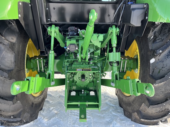 2025 John Deere 5075E - Photo26