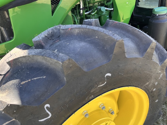 2025 John Deere 5075E - Photo3