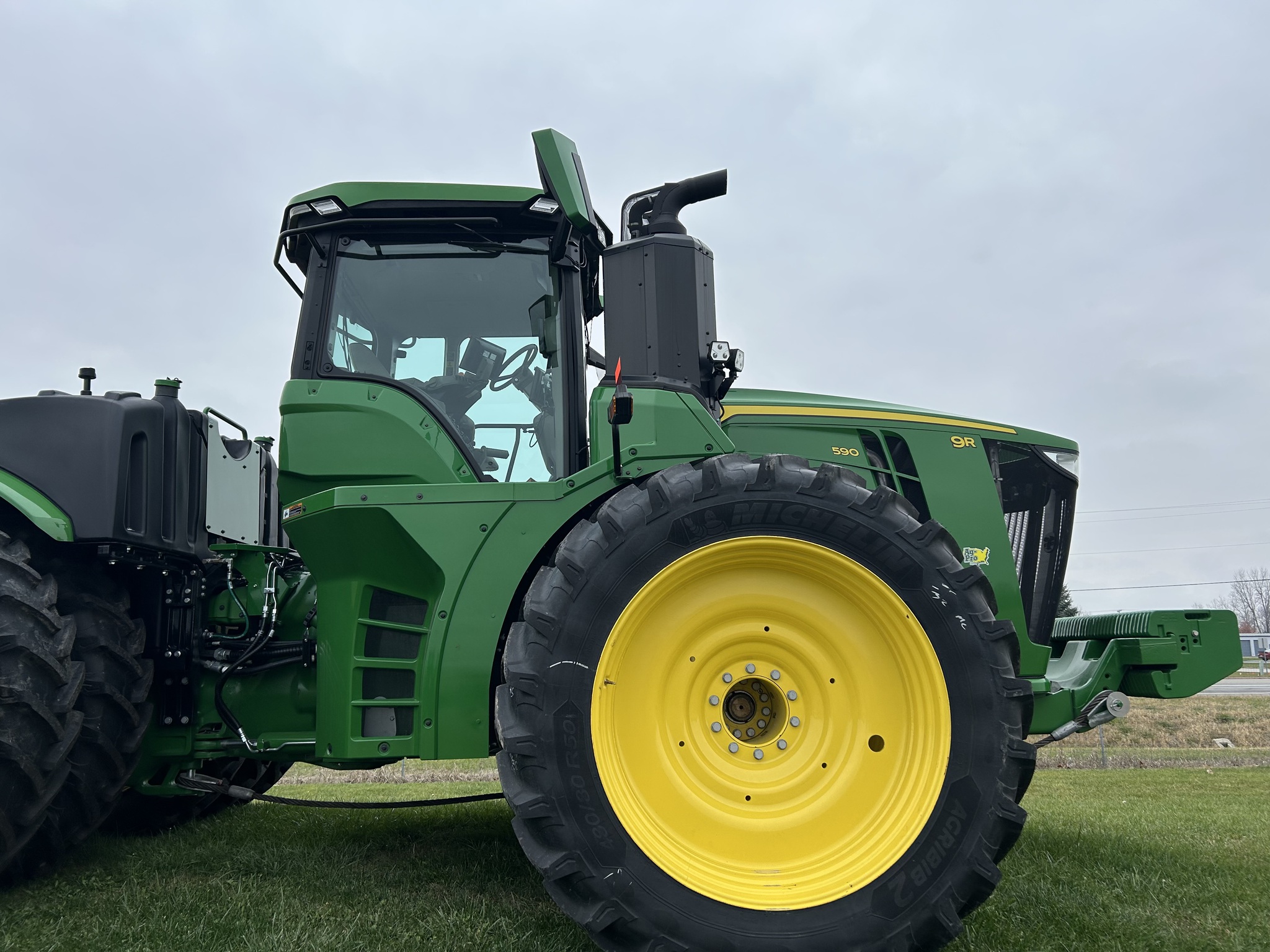 2025 John Deere 9R 590 Image 2