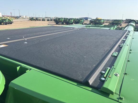 Used 2025 John Deere S7 900 Combines at Horizon Ag & Turf in Lloydminster, AB - Photo17