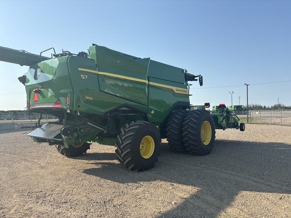 Used 2025 John Deere S7 900 Combines at Horizon Ag & Turf in Lloydminster, AB - Photo6