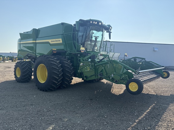 Used 2025 John Deere S7 900 Combines at Horizon Ag & Turf in Lloydminster, AB - Photo4