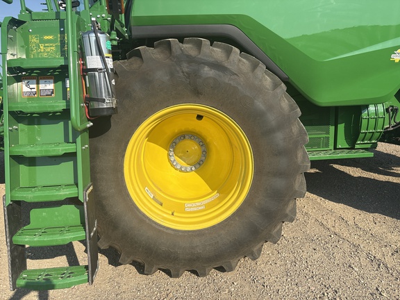 Used 2025 John Deere S7 900 Combines at Horizon Ag & Turf in Lloydminster, AB - Photo13
