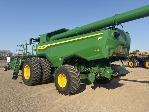 Used 2025 John Deere S7 900 Combines at Horizon Ag & Turf in Lloydminster, AB - Photo10