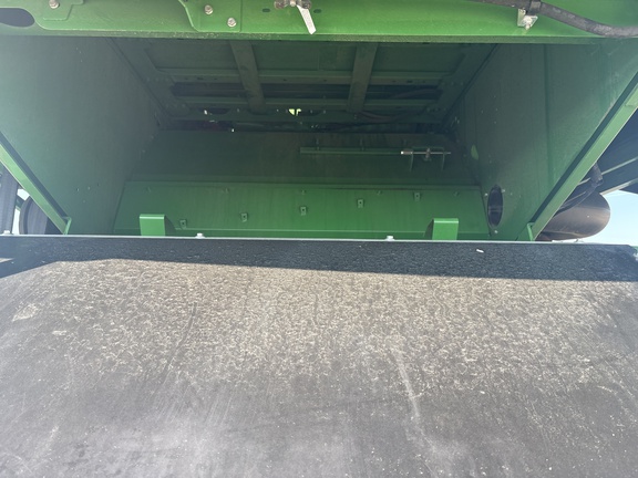 Used 2025 John Deere S7 900 Combines at Horizon Ag & Turf in Lloydminster, AB - Photo9