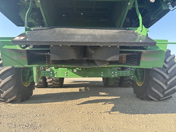 Used 2025 John Deere S7 900 Combines at Horizon Ag & Turf in Lloydminster, AB - Photo8