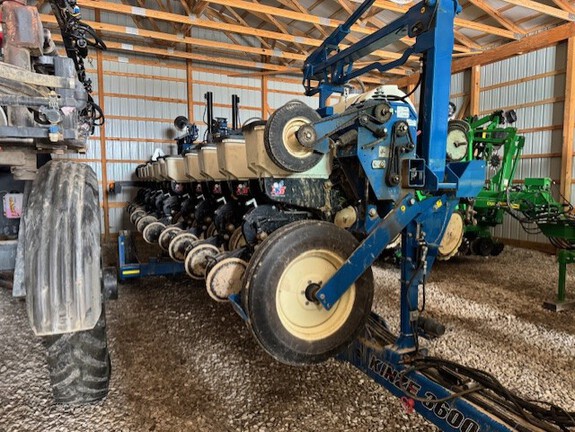 2019 Kinze 3600