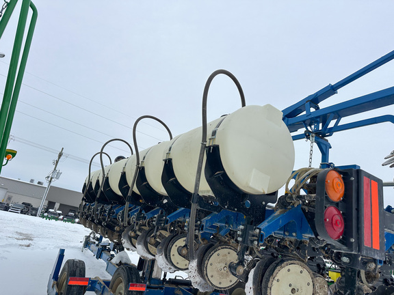 2019 Kinze 3600