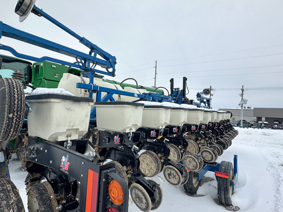 2019 Kinze 3600