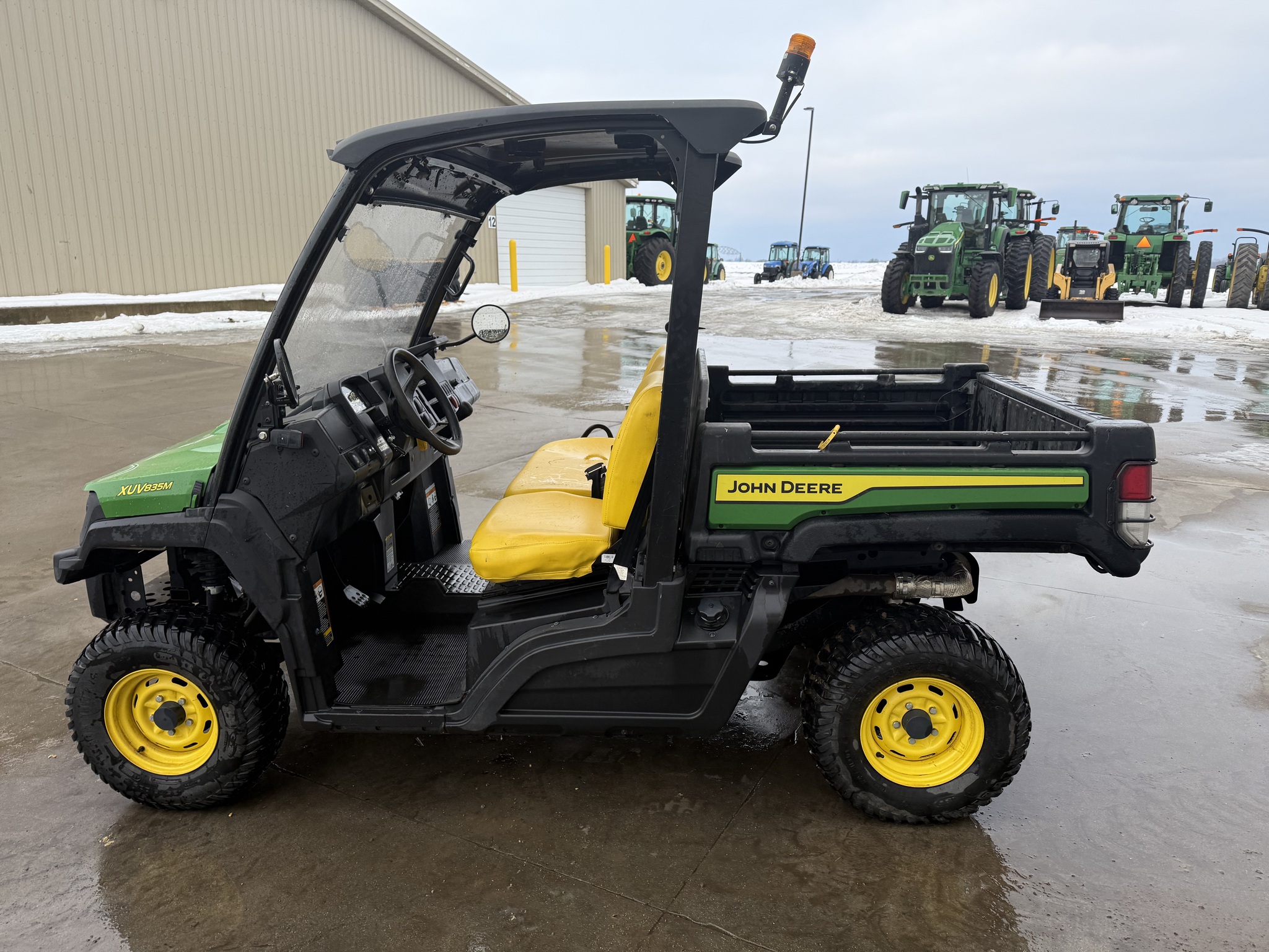 2022 John Deere XUV 835M Image 6