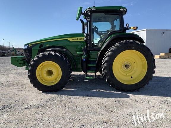 Photo of 2024 John Deere 8R 250