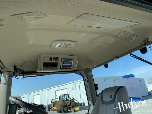 Photo of 2024 John Deere 8R 250