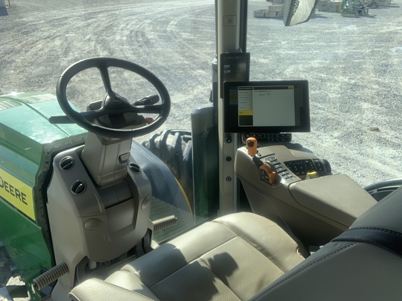 Photo of 2024 John Deere 8R 250