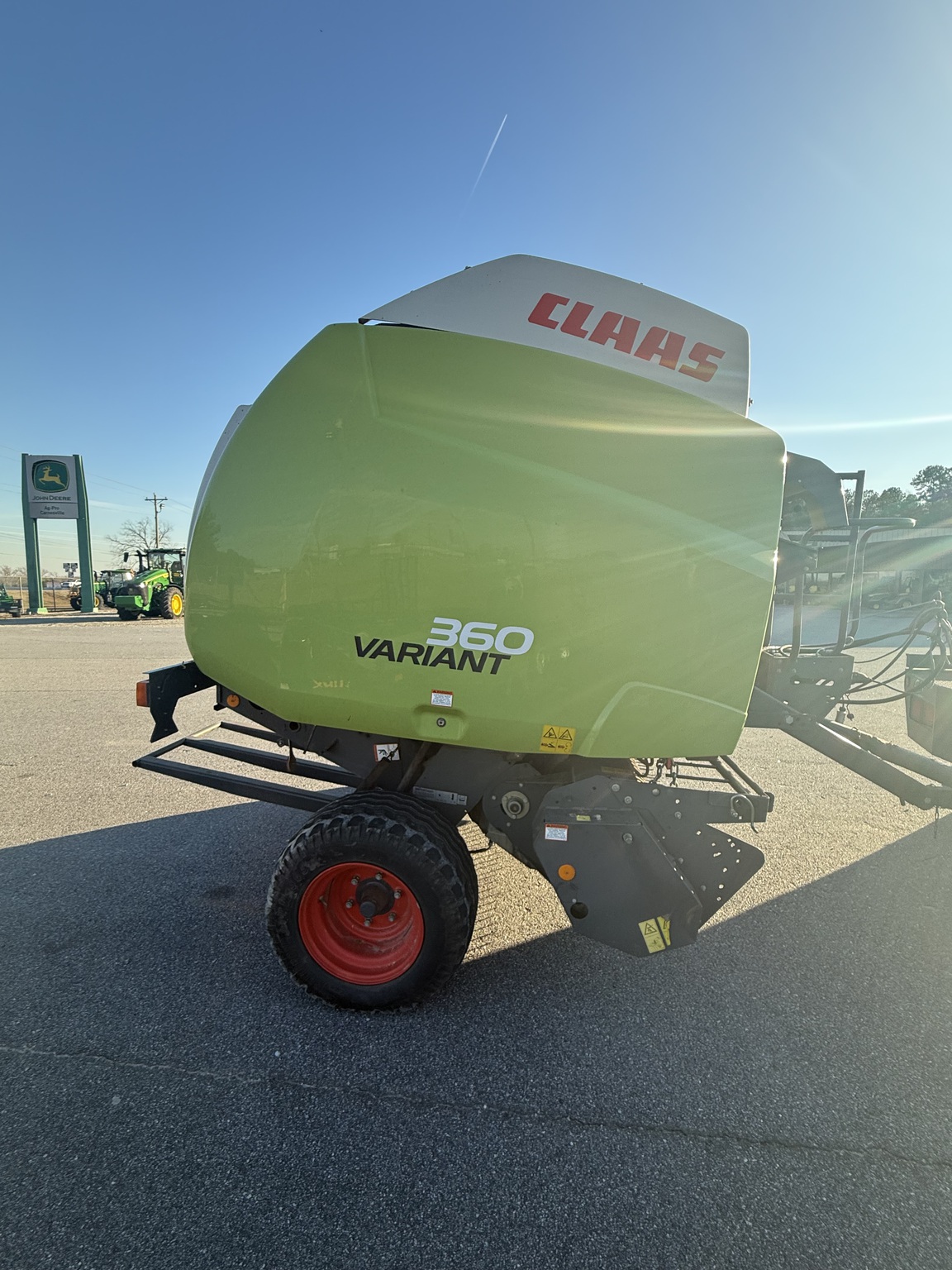 2015 Claas 360 Image 2