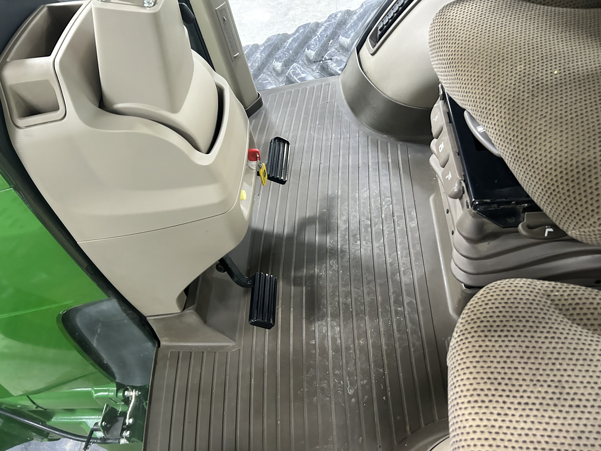 2013 John Deere 8360RT Image 12