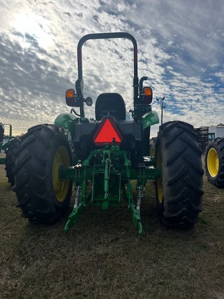 2025 John Deere 5075E Photo 5