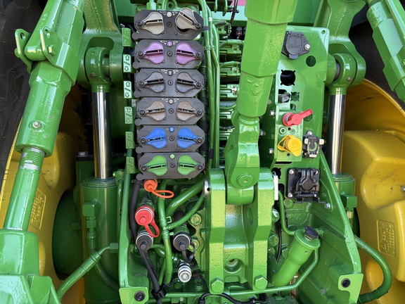 2025 John Deere 8R 340 - Photo5