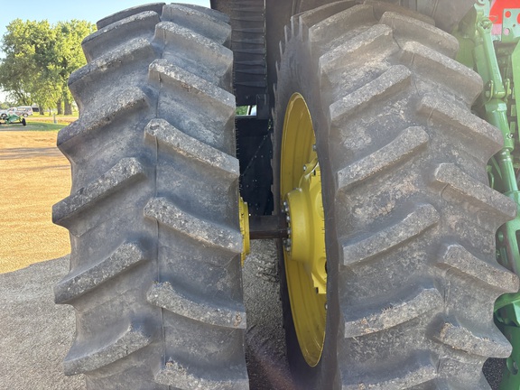 2025 John Deere 8R 340 - Photo11