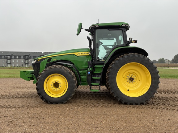 2025 John Deere 8R 340 - Photo8