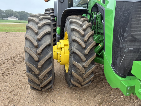 2025 John Deere 8R 340 - Photo16