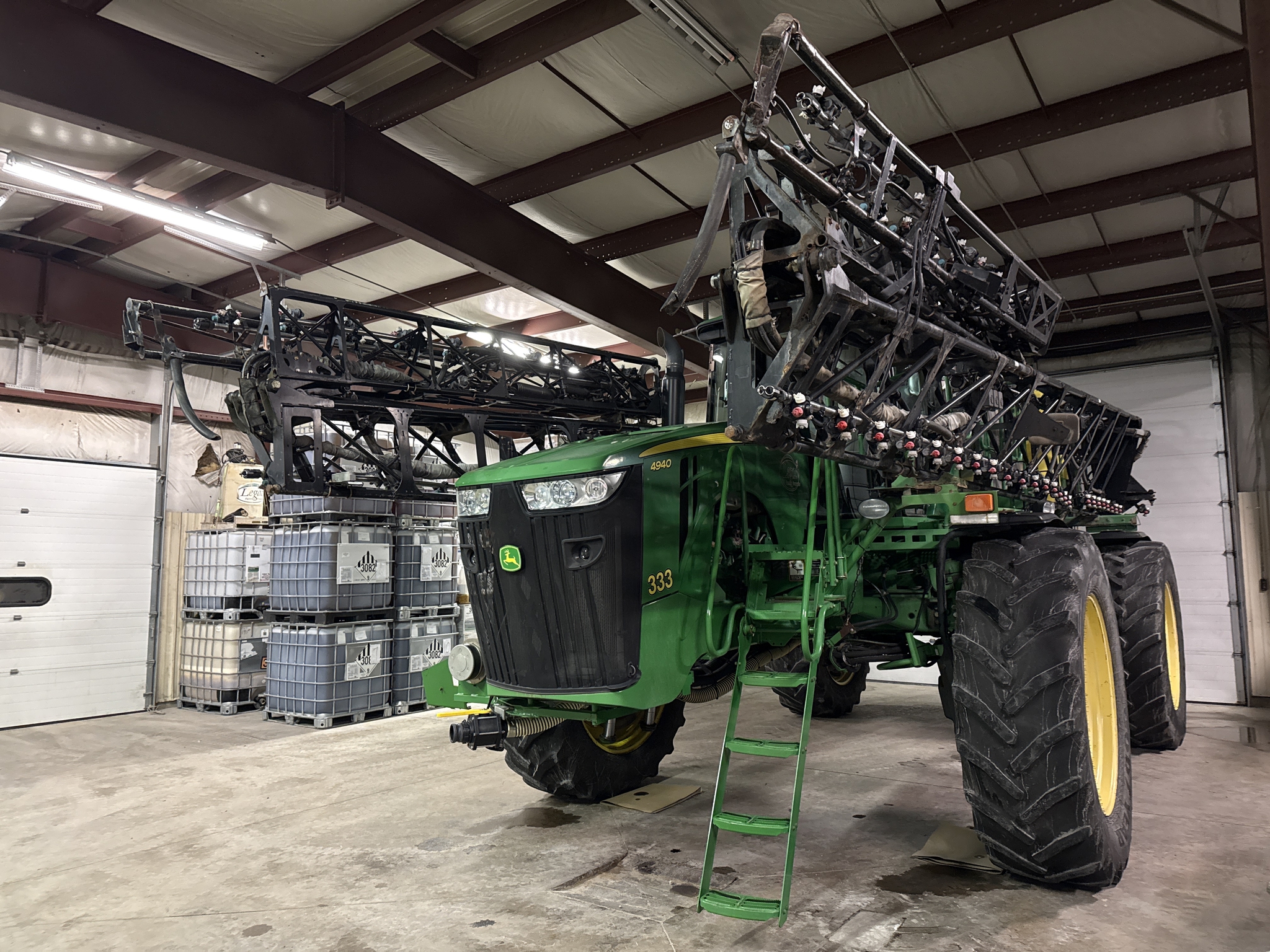 2013 John Deere 4940 Image 3