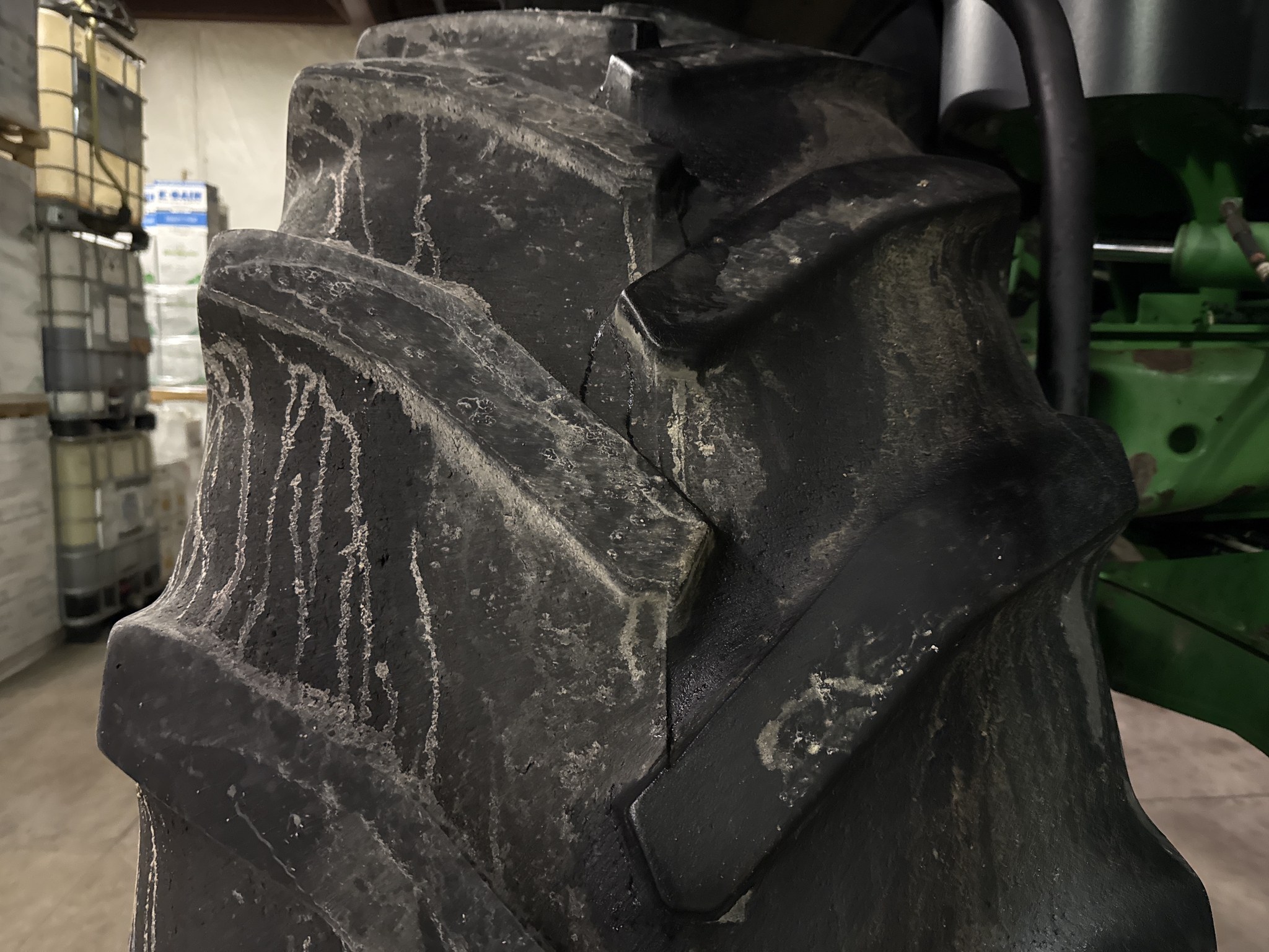 2013 John Deere 4940 Image 42