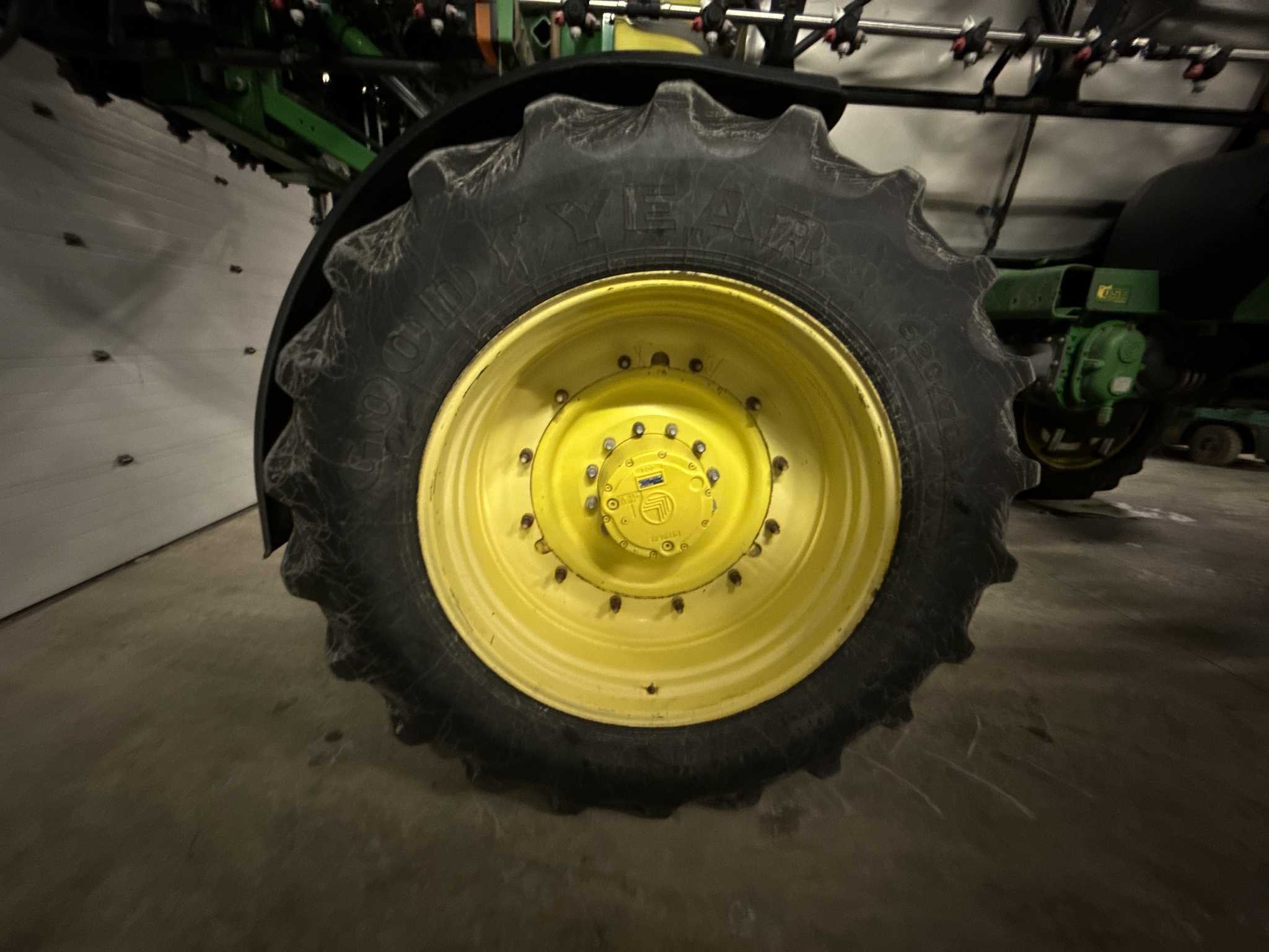 2013 John Deere 4940 Image 32