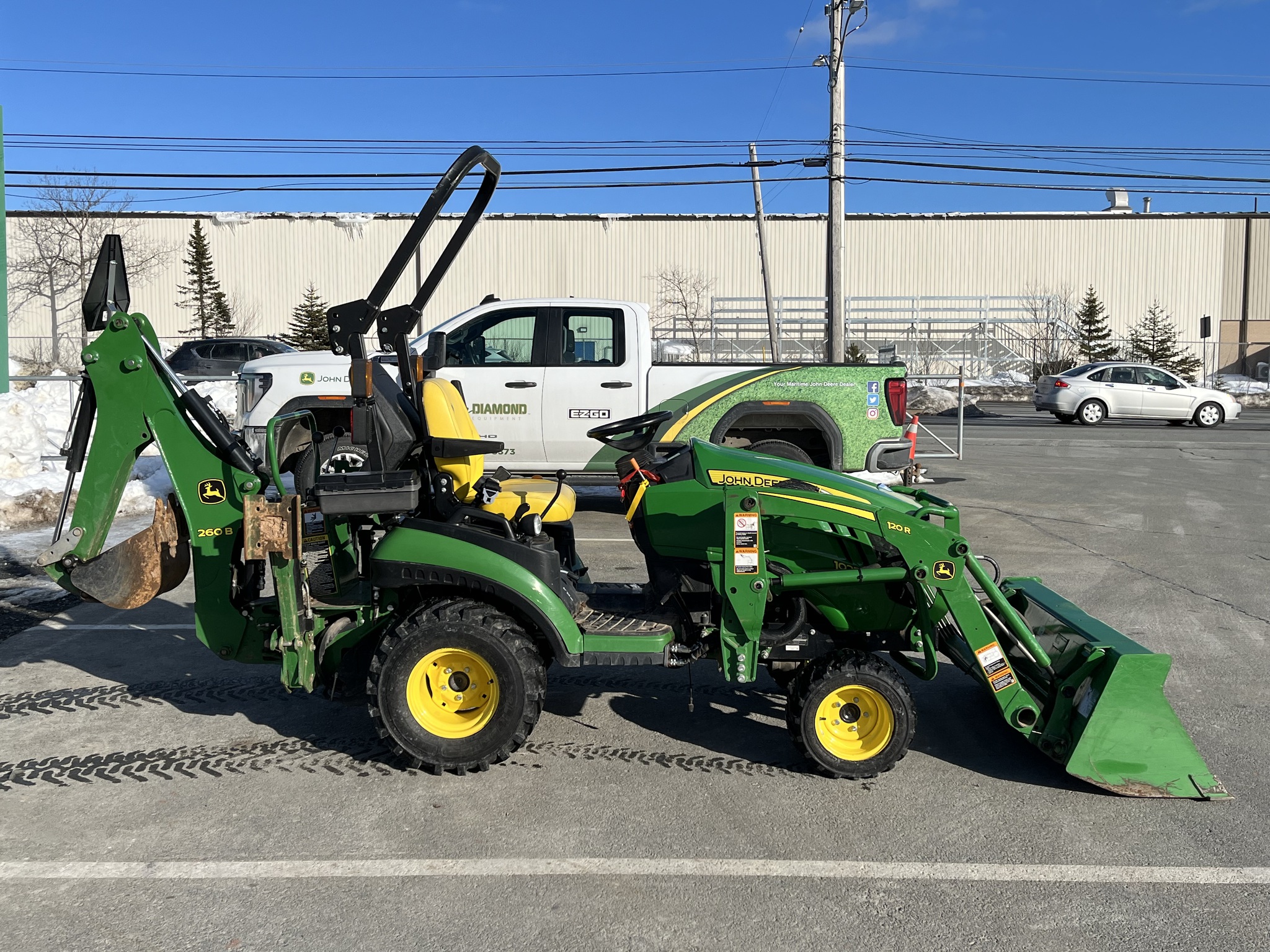 2020 John Deere 1025R Image 4