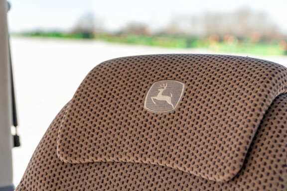 Used 2015 John Deere 8270R Row Crop Tractors at Koenig Equipment in Anna, OH - Photo27