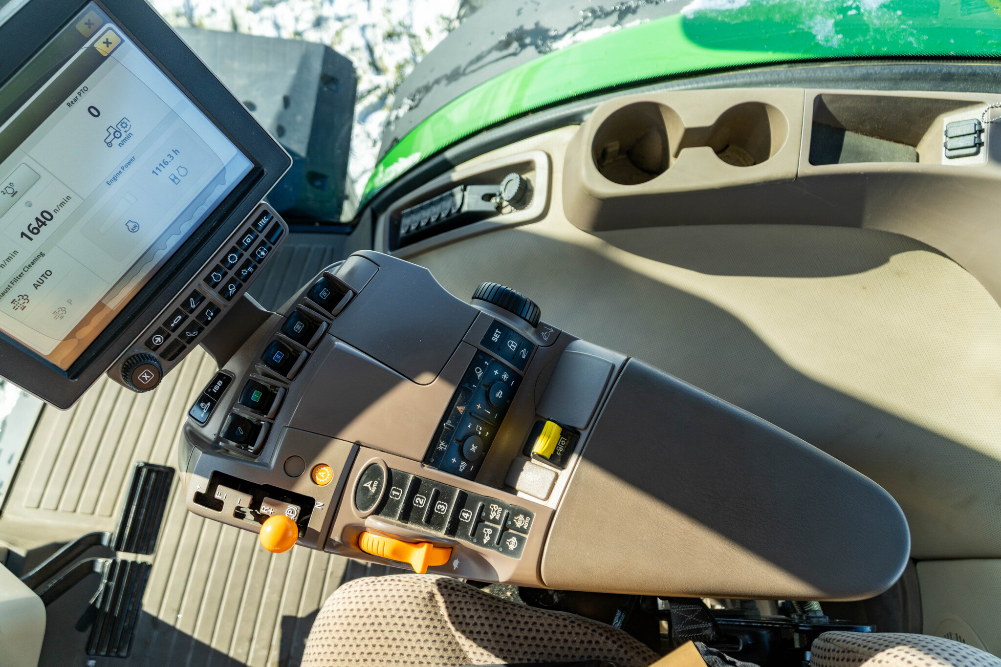 Used 2015 John Deere 8270R Row Crop Tractors at Koenig Equipment in Anna, OH - PhotoXL29