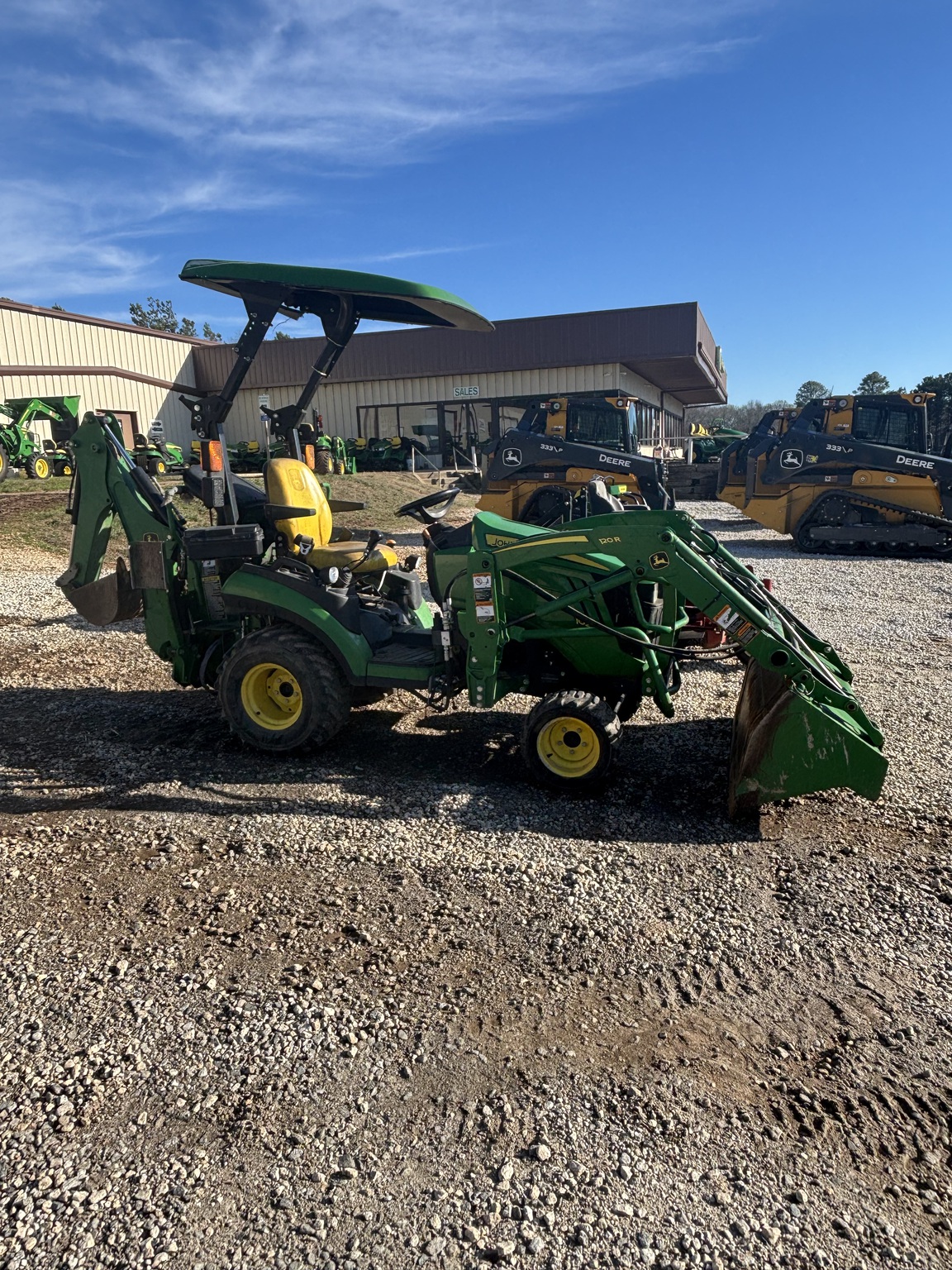 2020 John Deere 1025R Image 5