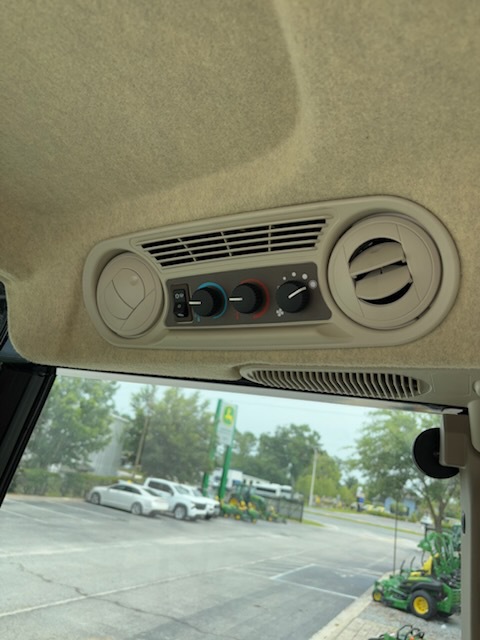 2025 John Deere 5100E Image 4