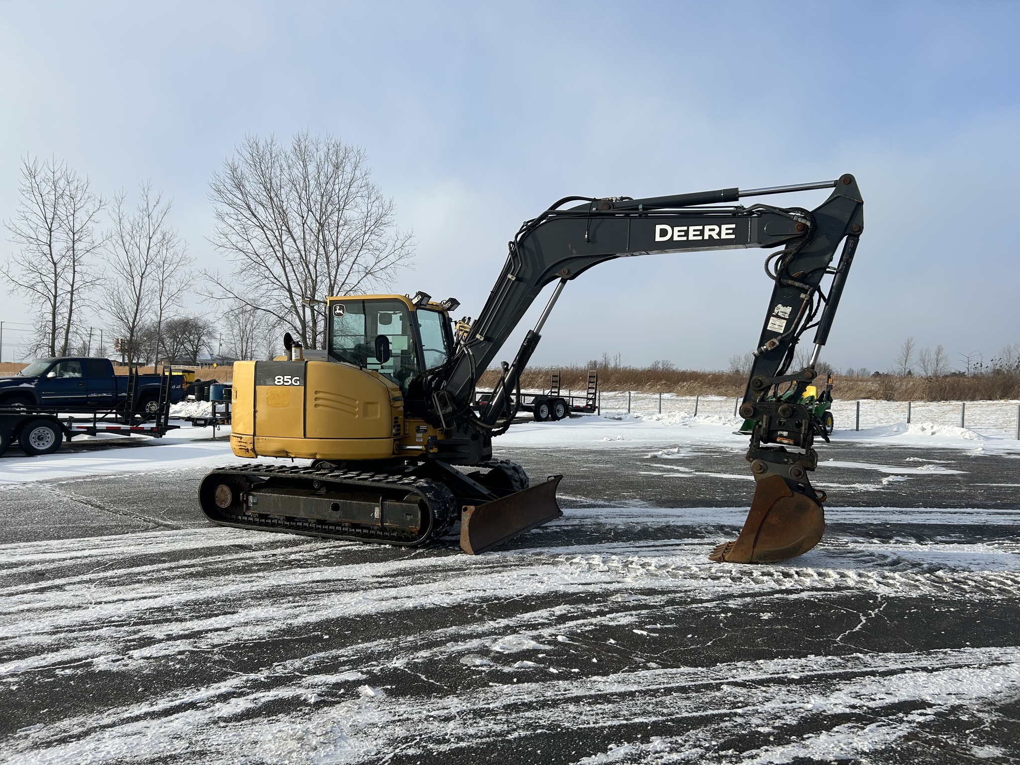 2016 John Deere 85G Image 4