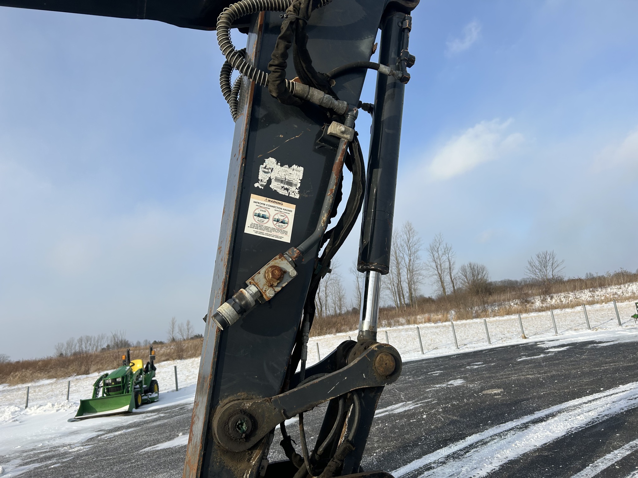 2016 John Deere 85G Image 6