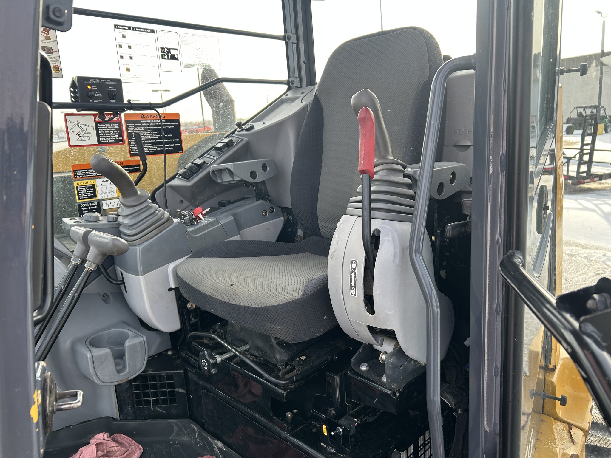 2016 John Deere 85G Image 11