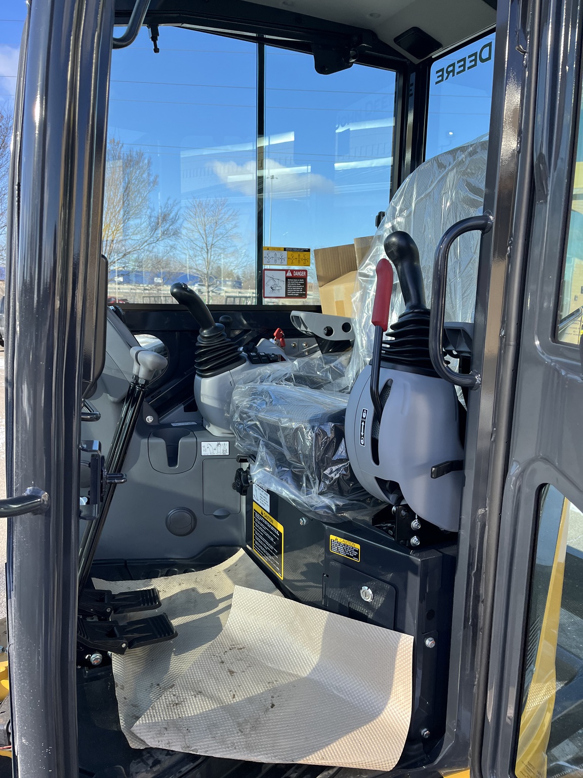 2025 John Deere 30 P Image 3