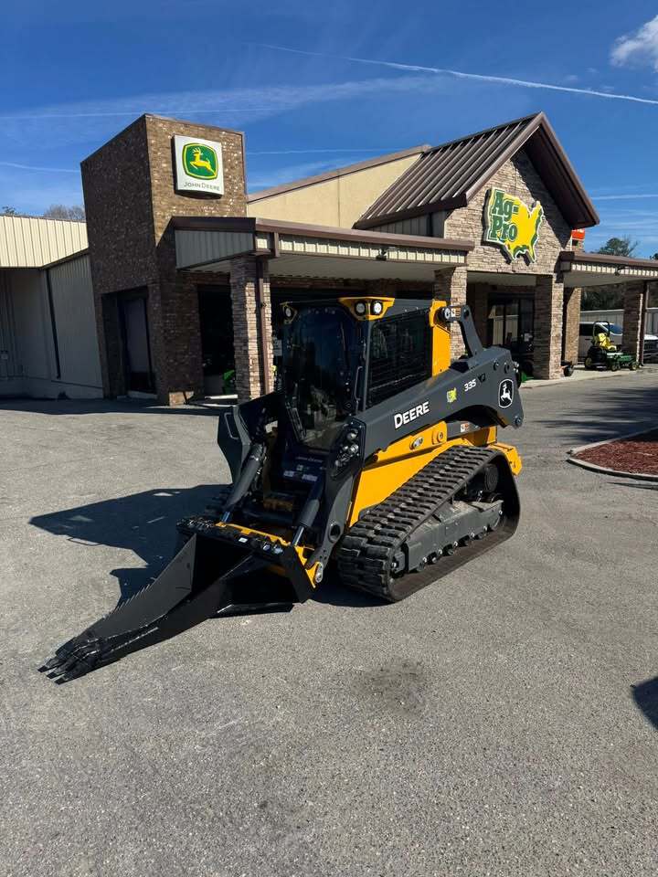 2025 John Deere 335 P Image 1