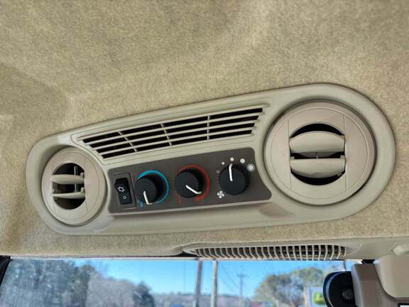 2025 John Deere 5075E-8