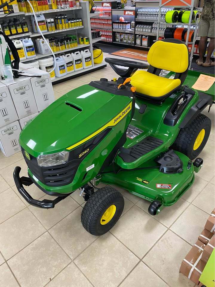 2025 John Deere S240 Image 1