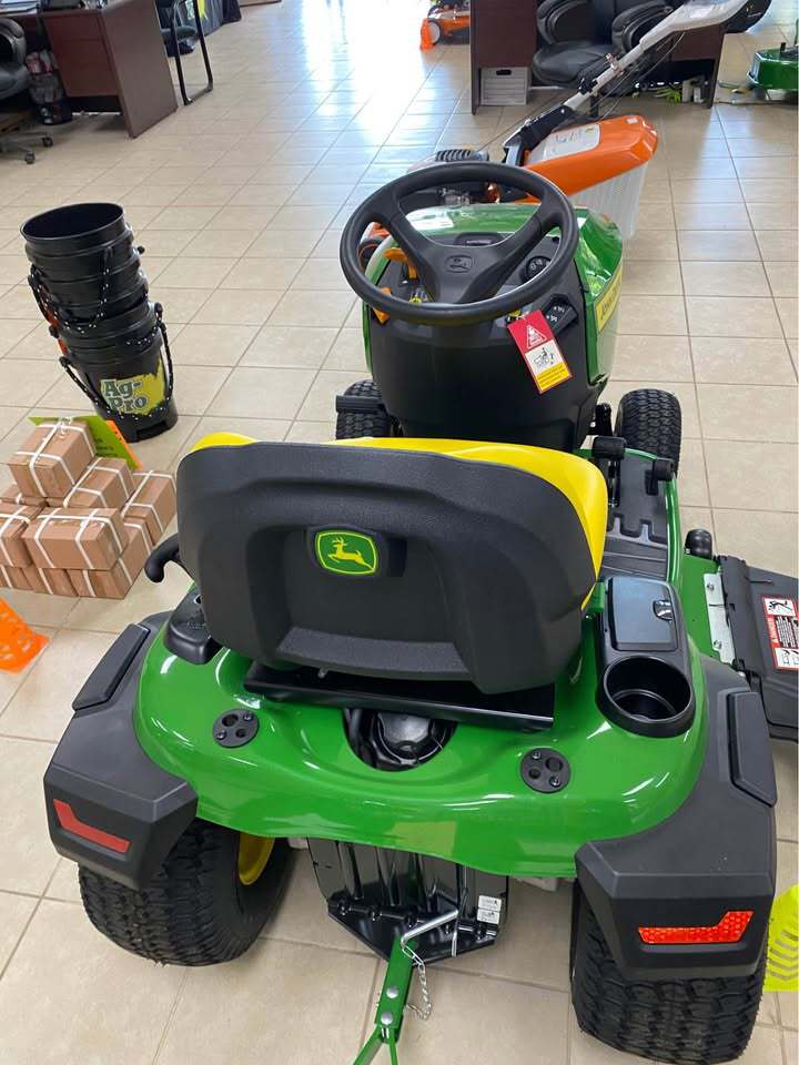 2025 John Deere S240 Image 4